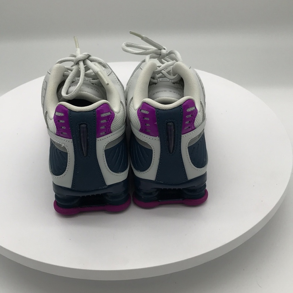 Nike womens Shox Shocks sneakers size 8.5 US - Picture 4 of 6